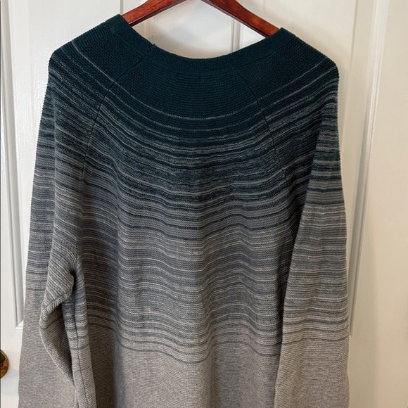 Sweater tunic NWT - Picture 3 of 3
